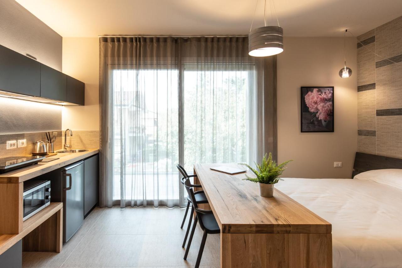 Sei Garda Apartments Пескьера-дель-Гарда Экстерьер фото